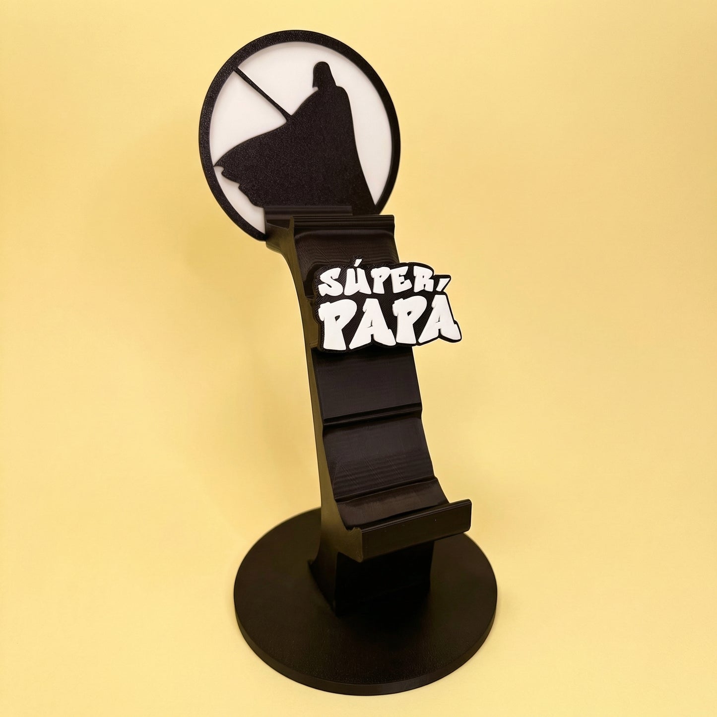 SOPORTE MULTIMANDO Y CASCOS PARA VIDEO CONSOLA (COLECCIÓN DÍA DEL PADRE 2026)