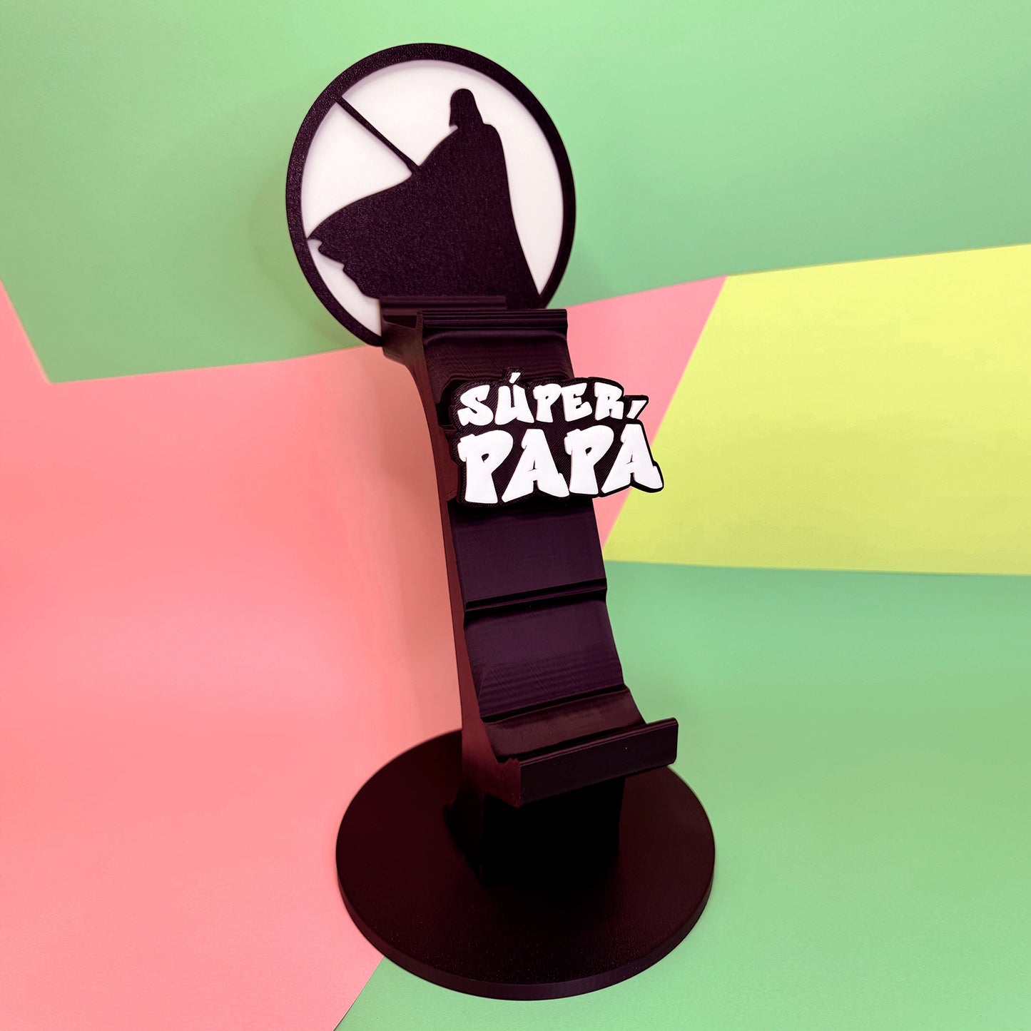SOPORTE MULTIMANDO Y CASCOS PARA VIDEO CONSOLA (COLECCIÓN DÍA DEL PADRE 2026)